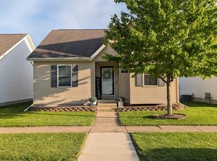 921 Chippewa St, Normal, IL 61761