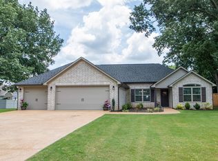 2846 Chere Carol Rd, Humboldt, TN 38343