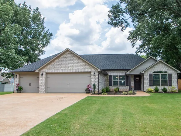2846 Chere Carol Rd, Humboldt, TN 38343