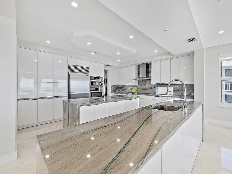 2070 N Ocean Blvd #Penthouse 4 — Photo 14