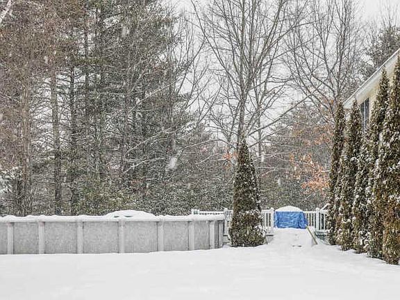 4th image of 2 Deer Hollow Dr