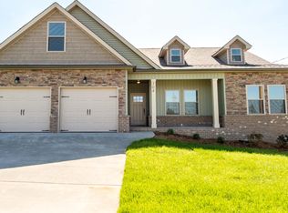 304 Franklin Circle Dr, Fort Oglethorpe, GA 30742