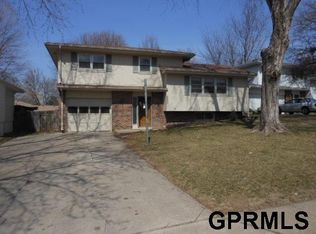 15330 Sarpy Cir, Omaha, NE 68137