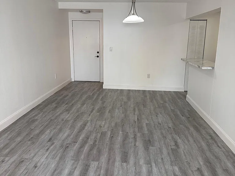 9419 Fontainebleau Blvd #107 — Photo 40
