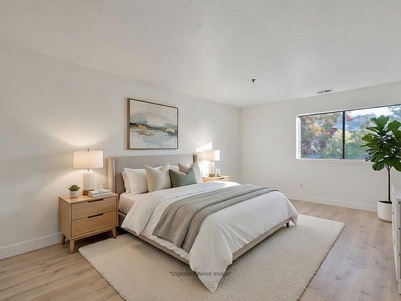 2nd image of 2348 La Terrace Cir