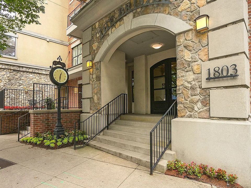 1st image of 1803 Broadway APT 424