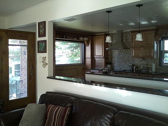View fm lr into kitchen 