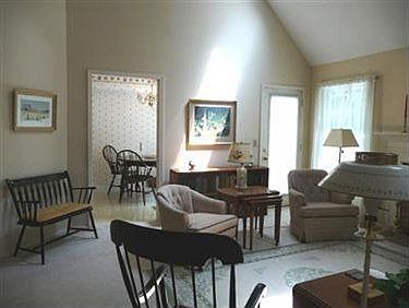 3rd image of 190 Pheasant Run Dr #190E