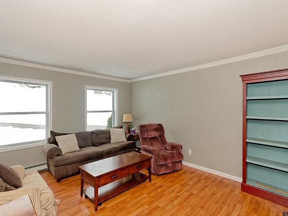 3rd image of 96 Smith St