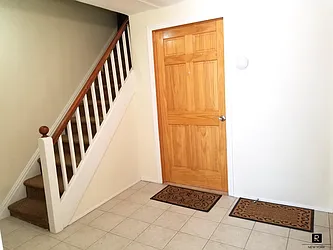 Rented by R New York