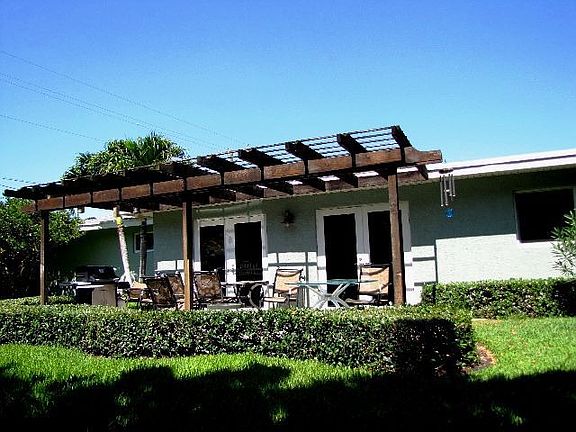 Back Exterior Patio/Trellis