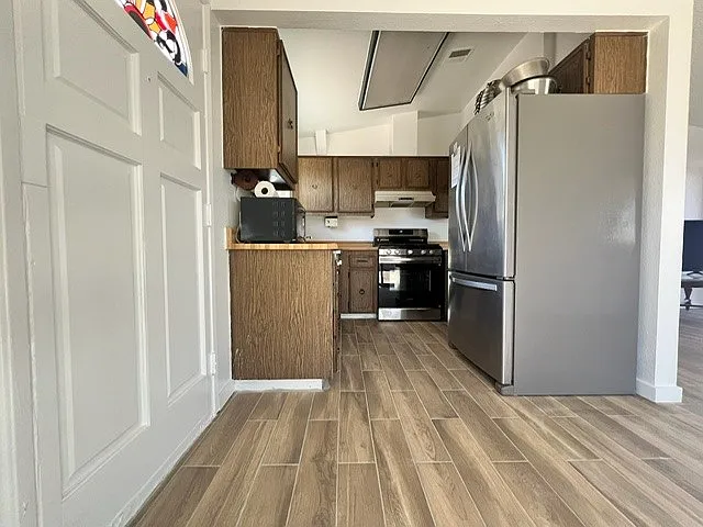 409 Daffodil Dr — Photo 10