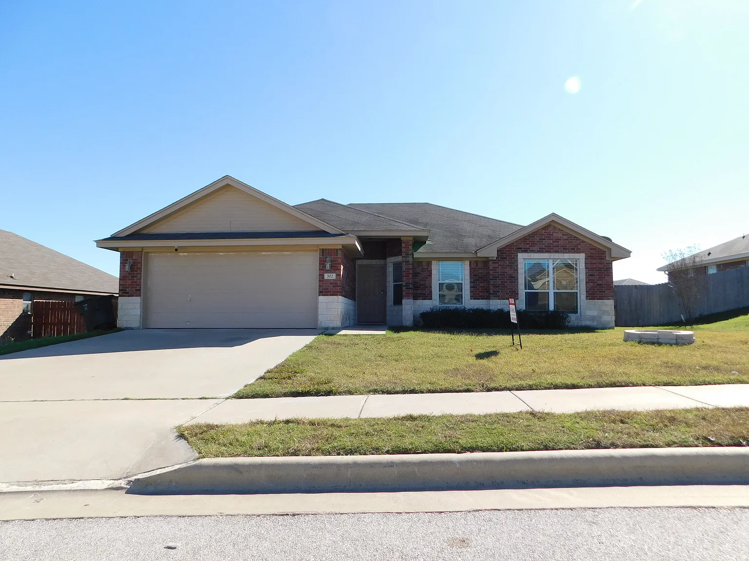 4 bed, 1826 sqft, $1,695 — Photo 2