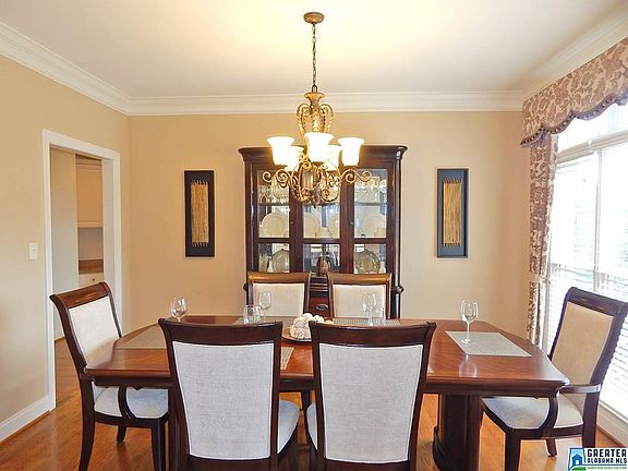 4th image of 2410 Huntington Glen Dr