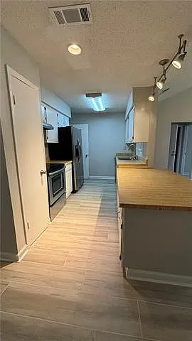 341 Audubon Dr — Photo 4