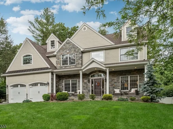 16 Heights Rd, Allendale Boro, NJ 07401