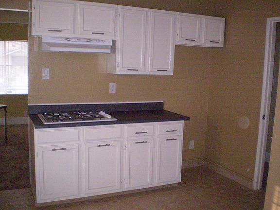 2nd image of 301 E 112th St