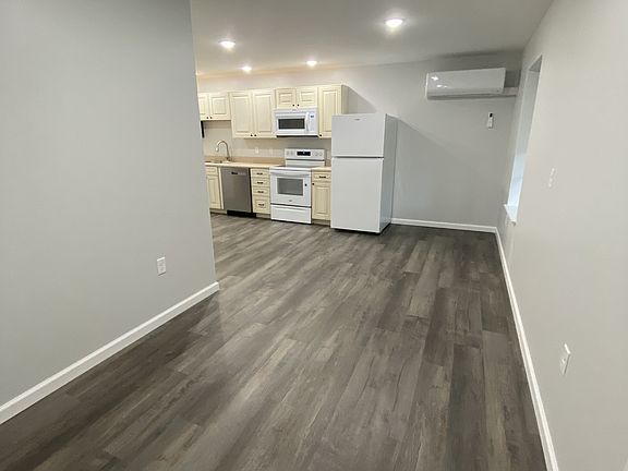 2nd image of 65 Woods Edge Rd APT 16