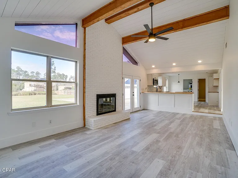 4339 Pine Tree Ln — Photo 3