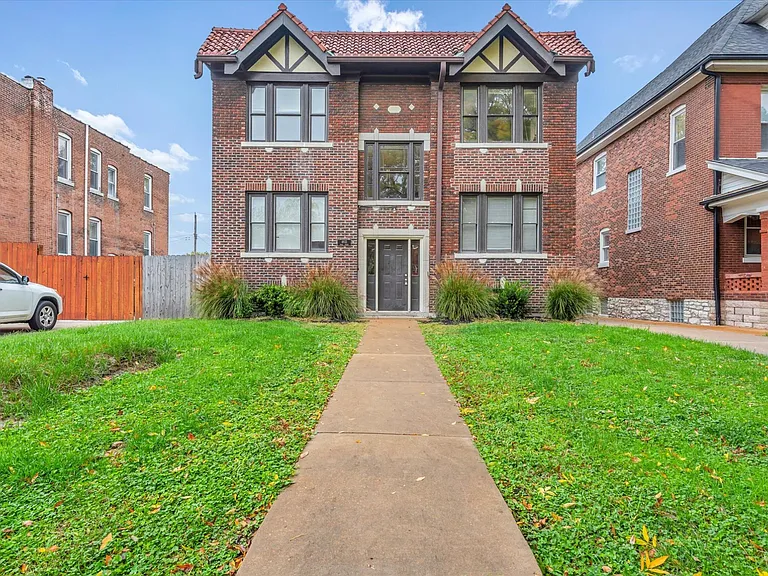 4933 Odell St #1W — Photo 21