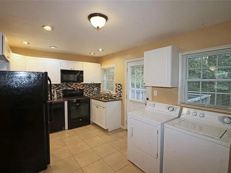 1761 Terry Mill Rd SE — Photo 6