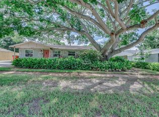 8225 Lark St, Seminole, FL 33777