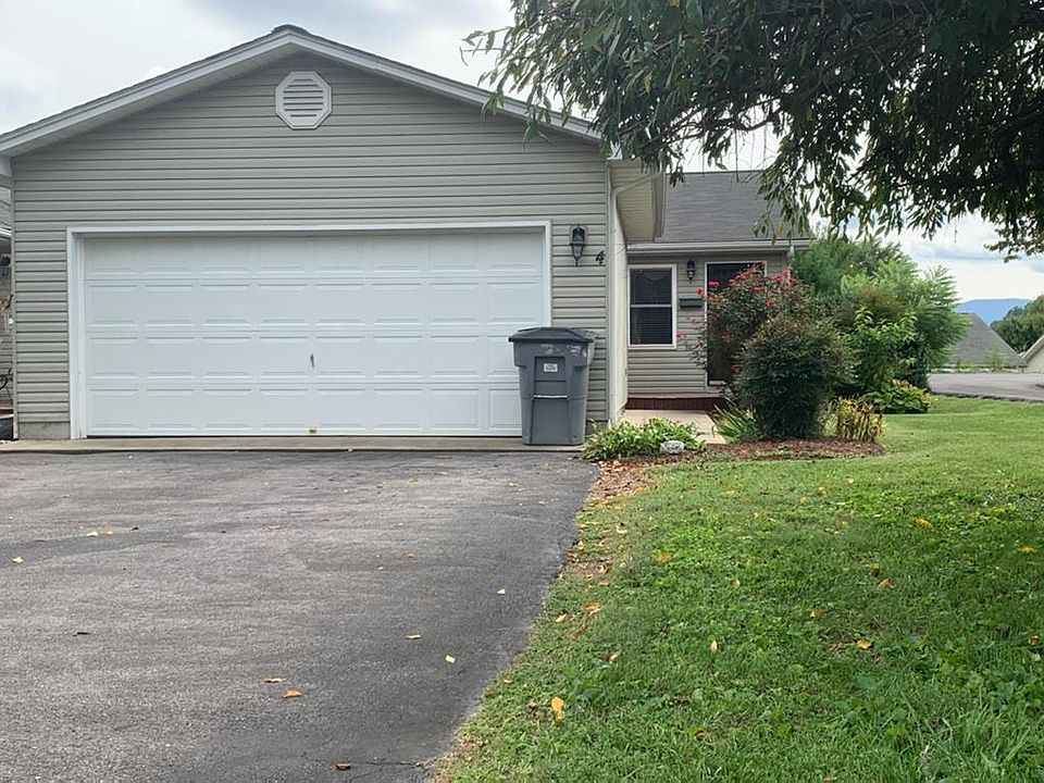 1st image of 208 Hunter Hills Cir