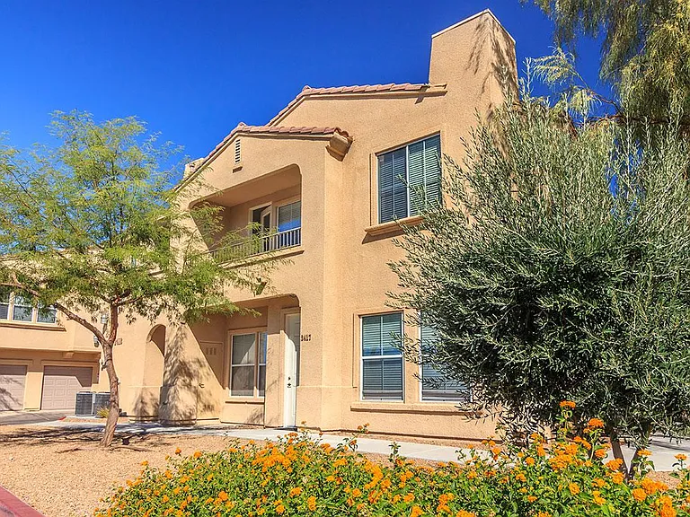 BEAUTIFUL APARTMENTS IN HENDERSON