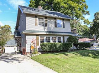 712 Oakridge Dr, Jackson, MI 49203