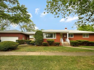 17548 Bernadine St, Lansing, IL 60438