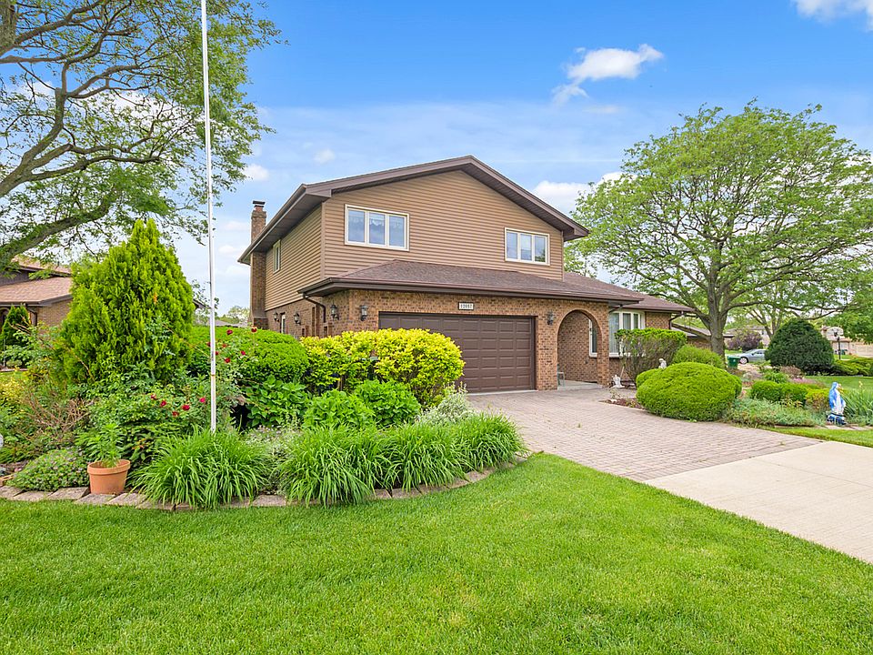 1st image of 12057 Meadowland Dr