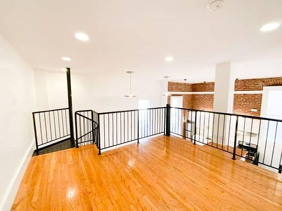 2nd image of 1408 California St
