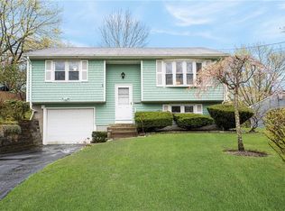 190 Kenyon Ave, East Greenwich, RI 02818