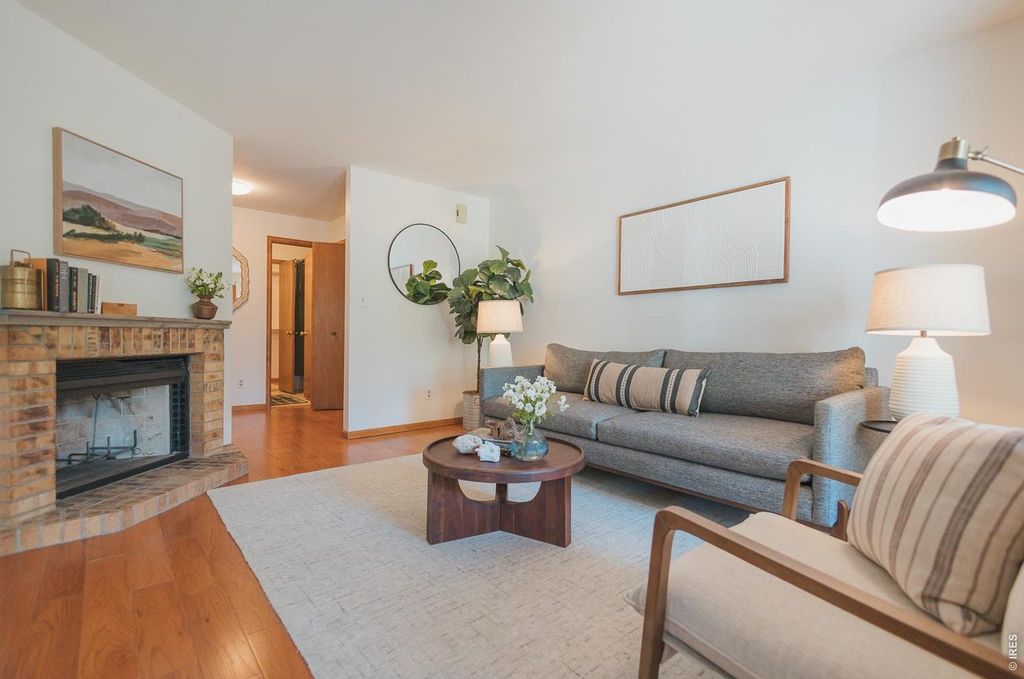 3737 Landings Dr