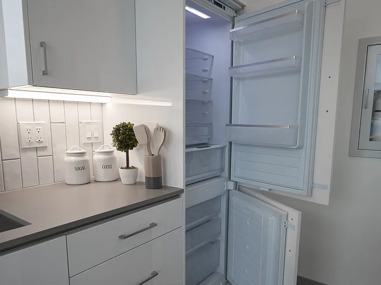 2929 S La Brea Ave — Photo 21