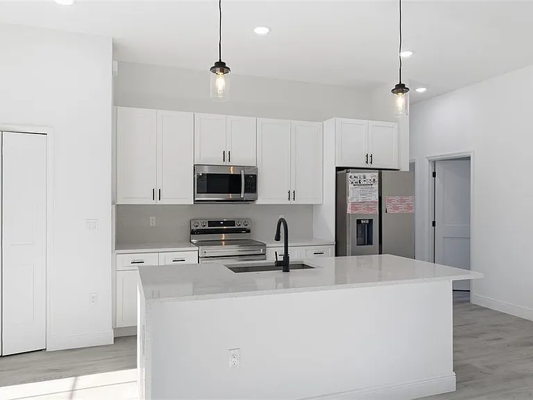 3699 SW 169th Pl — Photo 14