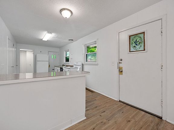5th image of 2533 Ravine St