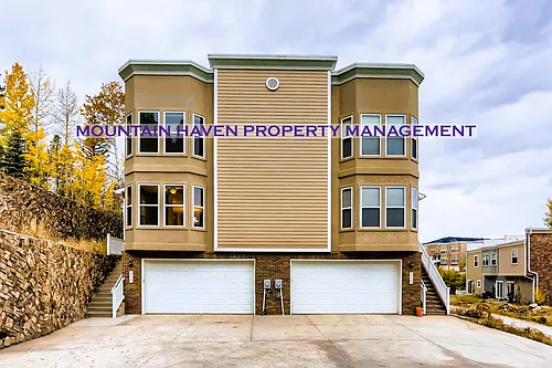 736 Martin Dr #1 Photo 1 736 Martin Dr #1 Photo 1
