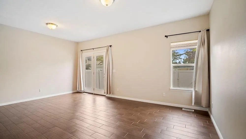 3 bed, 3.5 bath, 2149 sqft, $2,450 — Photo 3