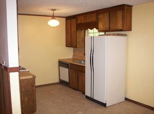 44 Oak St, Hampton, GA 30228