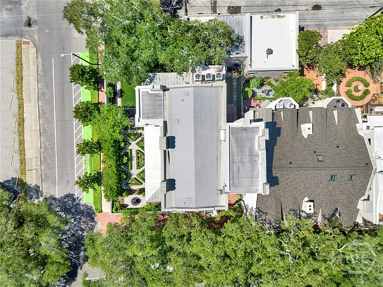224 E Jones Ln #GARDEN — Photo 28