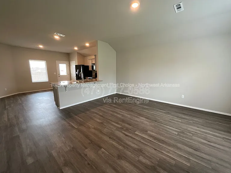 2608 S Silver St — Photo 3