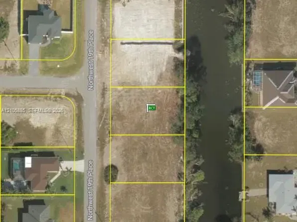 241 NW 19th Pl, Cape Coral, FL 33993