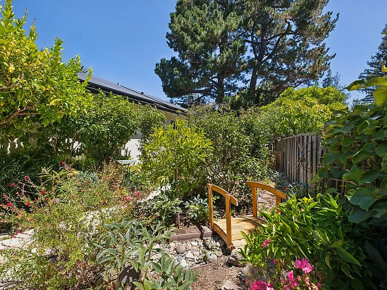 970 Palo Alto Ave — Photo 82
