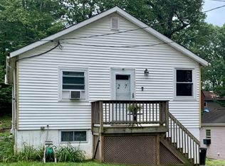 27 Bucknell Trl, Hopatcong, NJ 07843