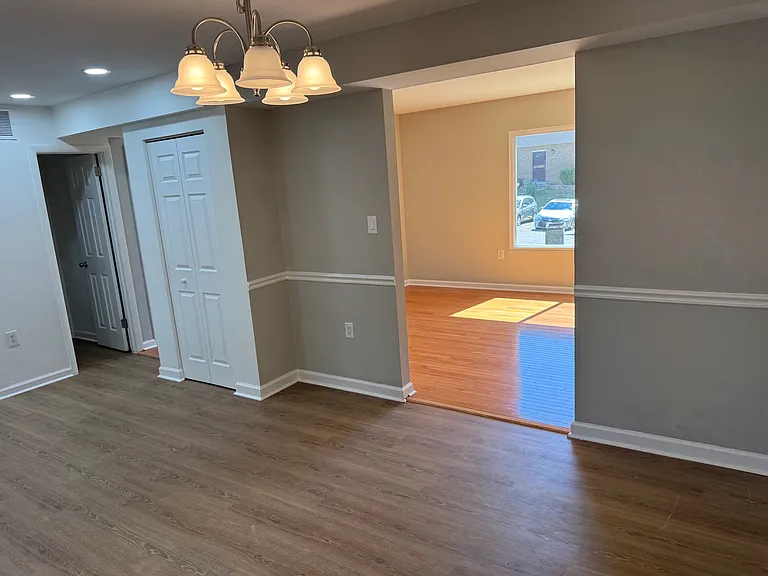 900 Nadine Ct — Photo 8
