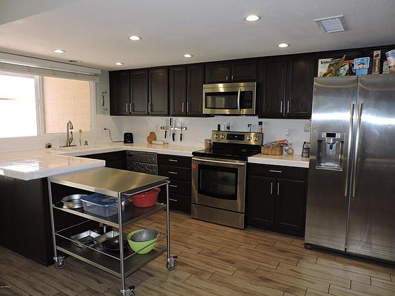 3rd image of 2169 E Ellis Dr