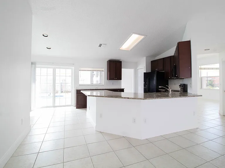 2782A Picadilly Cir — Photo 9