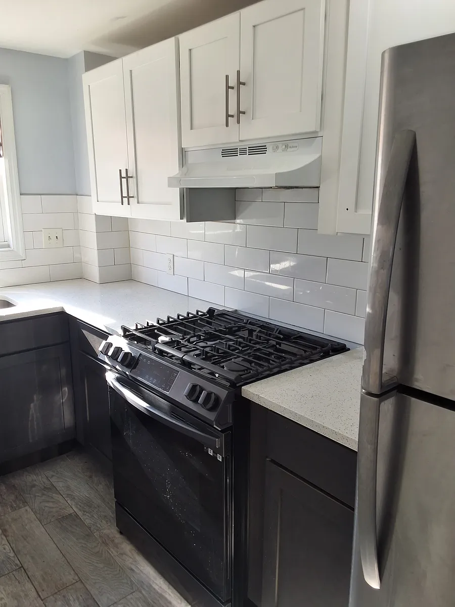 Building Photo - 638 Cora Pl #2