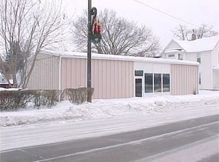 310 Front St, Buffalo, IA 52728